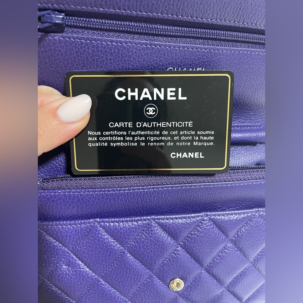 CHANEL LIKE NEW Authentic WOC Caviar Purple Leather - Picture 3 of 8